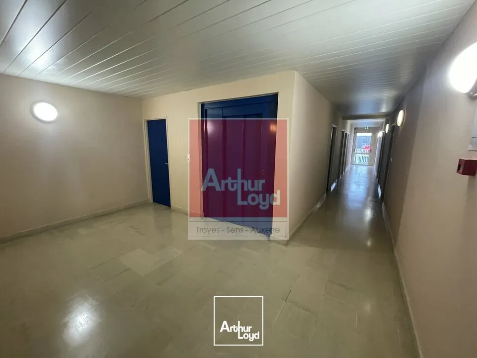 Bureaux - Location - SAINT-CLÉMENT - 89100 - 294.2-294.2 - 7907033
