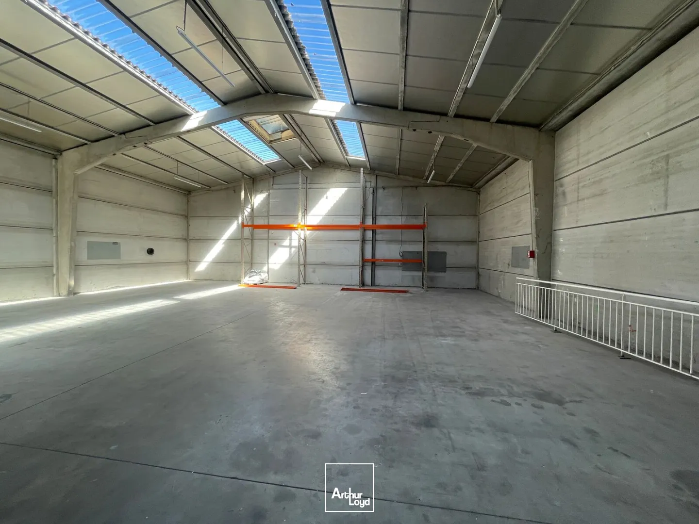 Locaux d'activité & Entrepôts - Location - MORTEFONTAINE EN THELLE - 60570 - 360-360 - 7907097