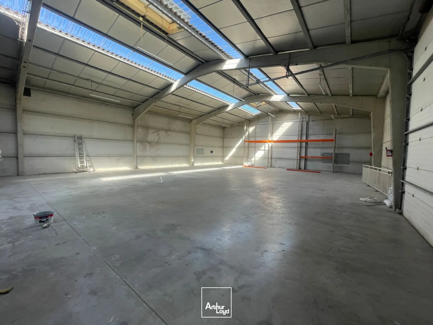 Locaux d'activité & Entrepôts - Location - MORTEFONTAINE EN THELLE - 60570 - 360-360 - 7907093