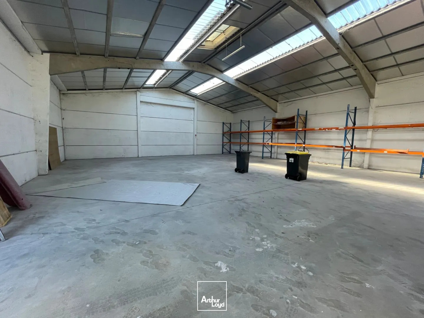 Locaux d'activité & Entrepôts - Location - MORTEFONTAINE EN THELLE - 60570 - 720-720 - 7907099