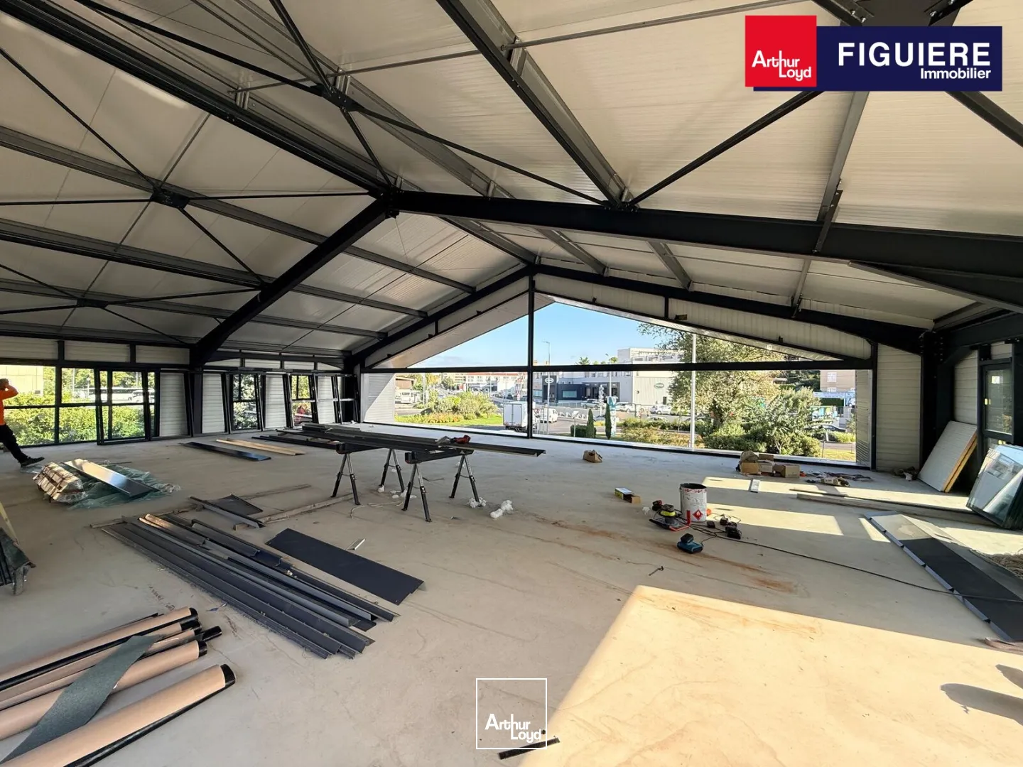 Locaux commerciaux - Location - SALON DE PROVENCE - 13300 - 40-443 - 7907121