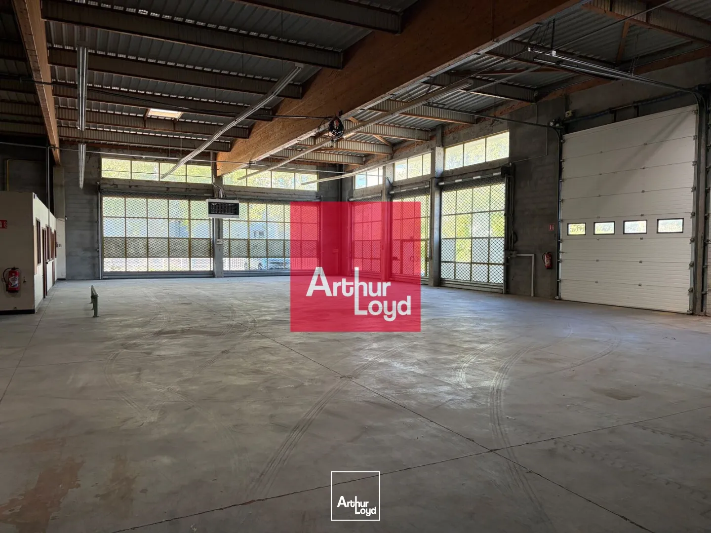 Locaux d'activité & Entrepôts - Location - GRENOBLE - 38100 - 1610-1610 - 7907222