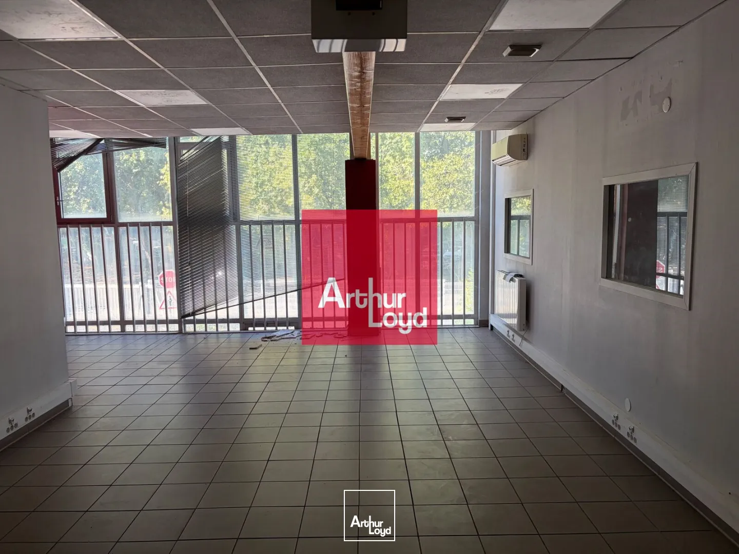 Locaux d'activité & Entrepôts - Location - GRENOBLE - 38100 - 1610-1610 - 7907232