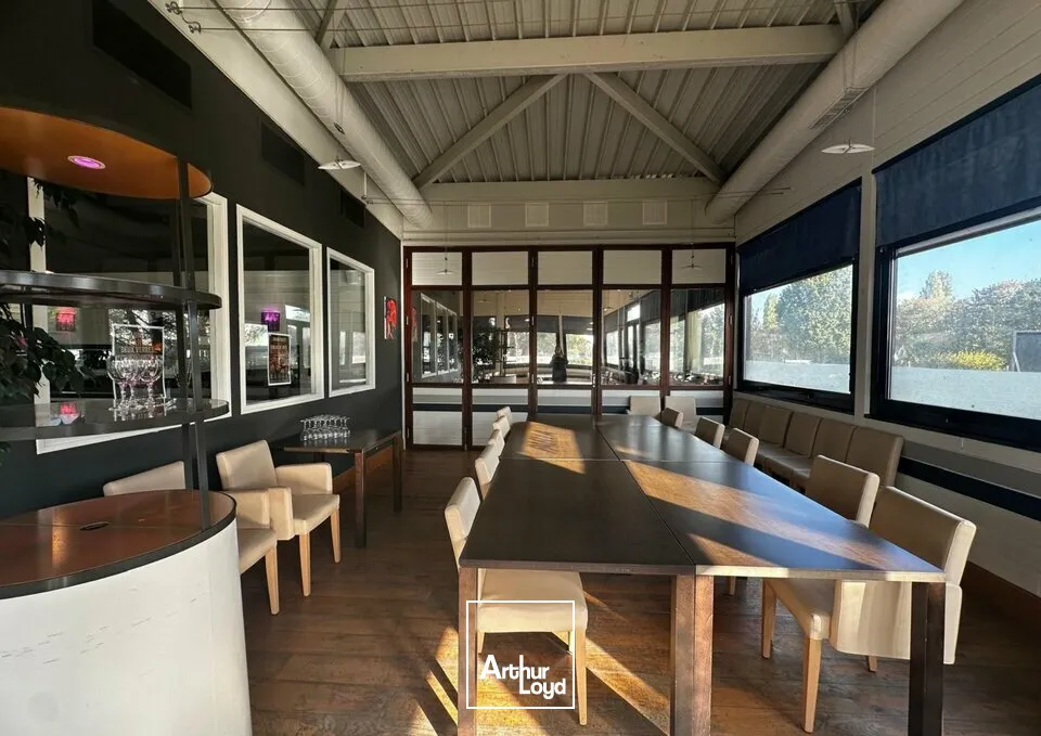 Locaux commerciaux - Vente - SAINT-DOULCHARD - 18230 - 600-600 - 7907333