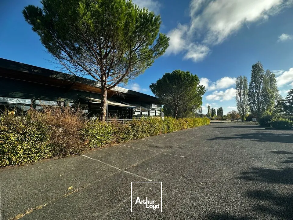 Locaux commerciaux - Vente - SAINT-DOULCHARD - 18230 - 600-600 - 7907340