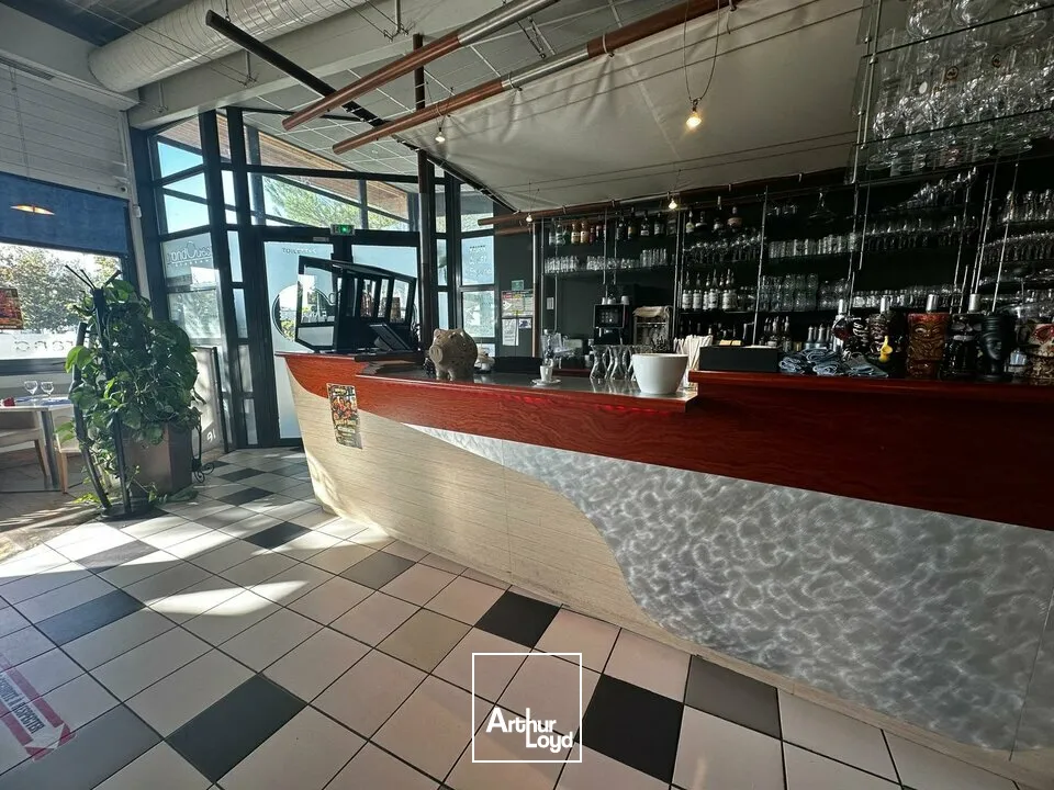 Locaux commerciaux - Vente - SAINT-DOULCHARD - 18230 - 600-600 - 7907335
