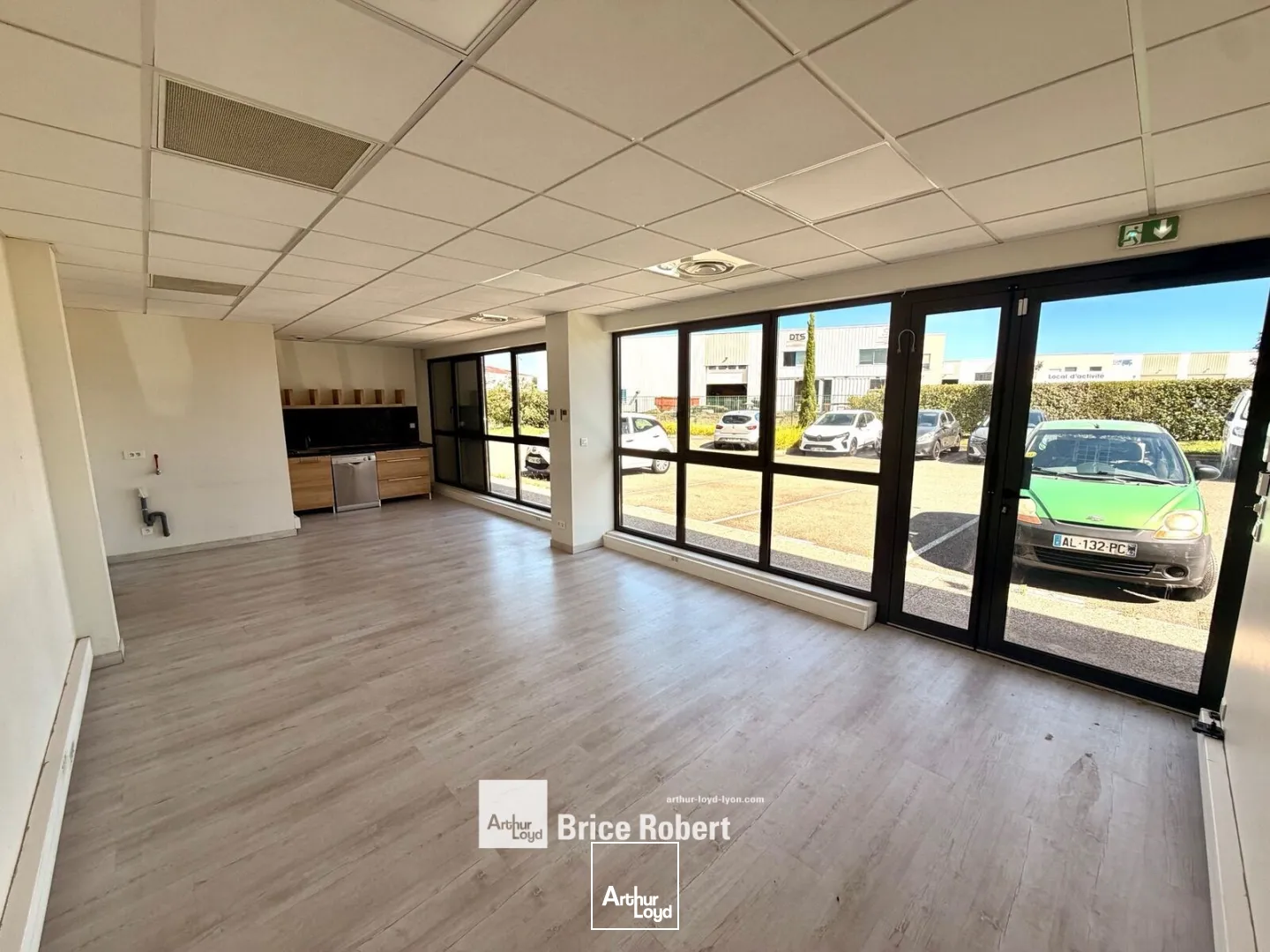 Locaux d'activité & Entrepôts - Location - CHASSIEU - 69680 - 195-195 - 7907610