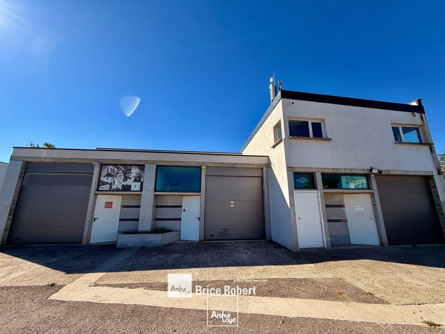 Locaux d'activité & Entrepôts - Location - SAINT PRIEST - 69800 - 100-210 - 7907613