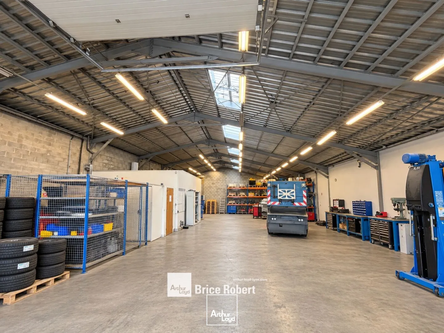 Locaux d'activité & Entrepôts - Location - RILLIEUX LA PAPE - 69140 - 968-968 - 7907619