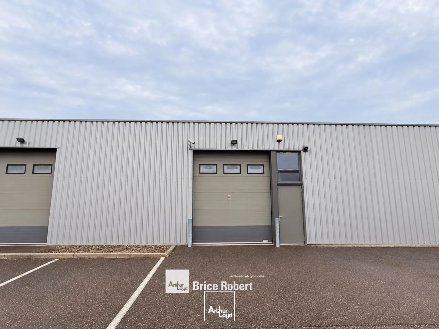 Locaux d'activité & Entrepôts - Location - RILLIEUX LA PAPE - 69140 - 342-1475 - 7907623
