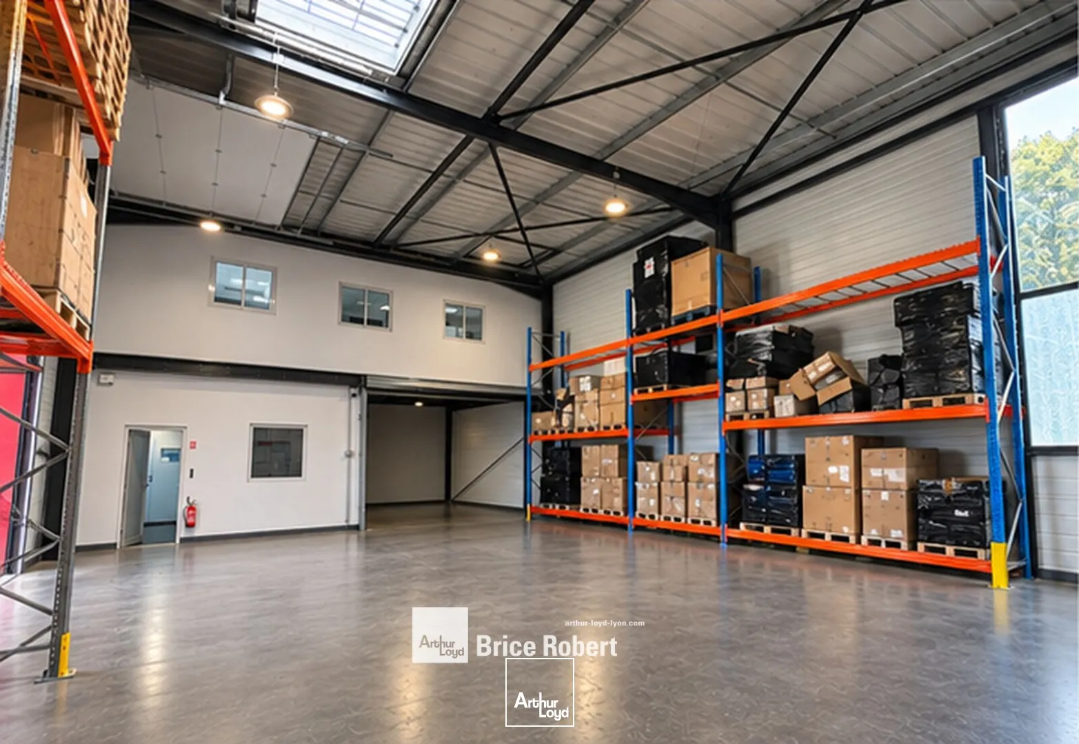Locaux d'activité & Entrepôts - Vente - COLOMBIER SAUGNIEU - 69124 - 250-250 - 7907647