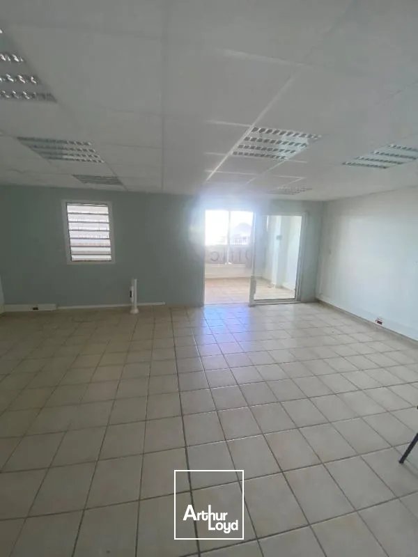 Bureaux - Vente - Fort De France - 97200 - 240-240 - 7907671