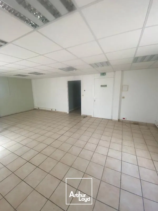 Bureaux - Vente - Fort De France - 97200 - 240-240 - 7907673