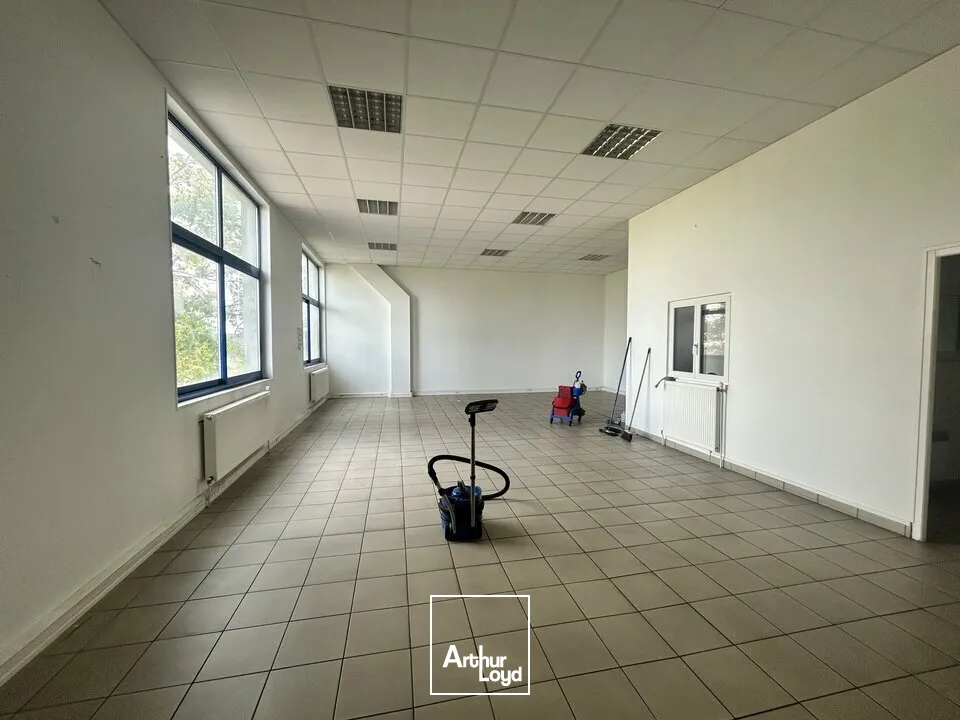 Locaux d'activité & Entrepôts - Location - CHALON SUR SAONE - 71100 - 300-900 - 7908931