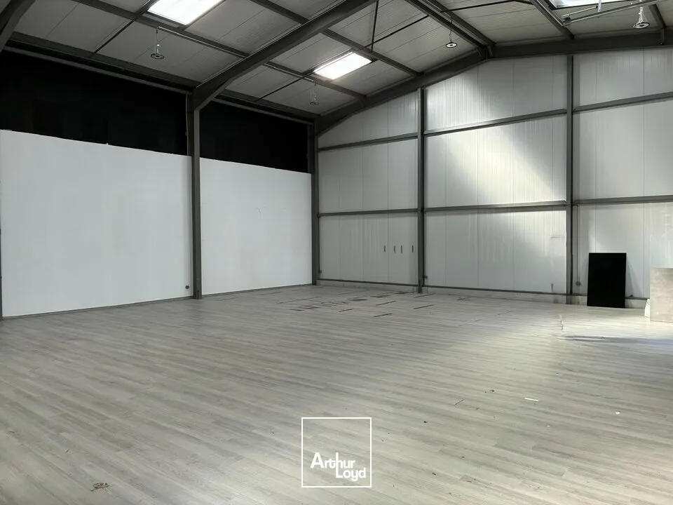 Locaux d'activité & Entrepôts - Location - LE POIRÉ-SUR-VIE - 85170 - 252-252 - 7908968
