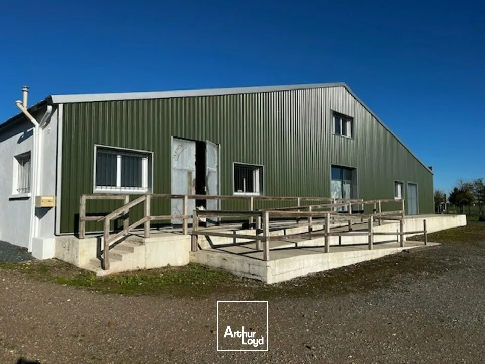 Locaux d'activité & Entrepôts - Location - SAINTE-GEMME-LA-PLAINE - 85400 - 450-450 - 7908970