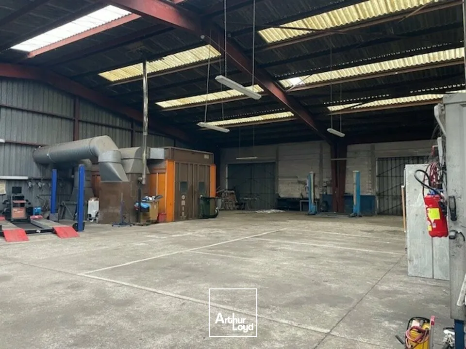 Locaux d'activité & Entrepôts - Location - SAINTE-GEMME-LA-PLAINE - 85400 - 450-450 - 7908973