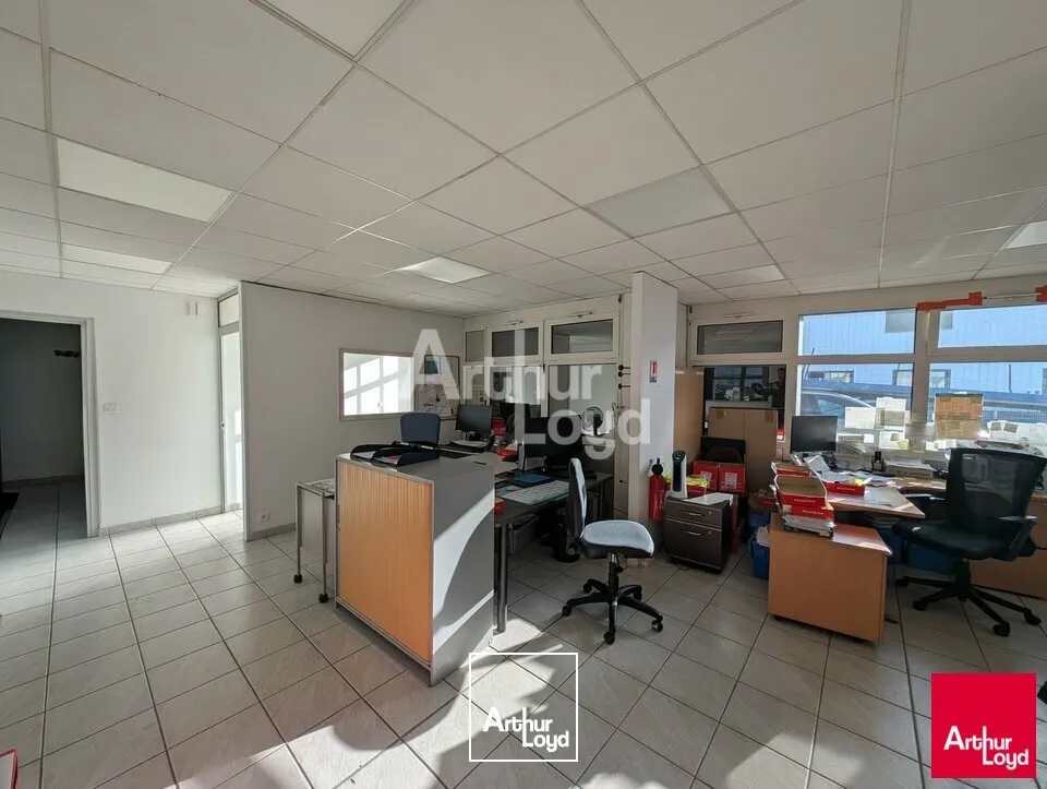 Locaux d'activité & Entrepôts - Vente - SAINT-JACQUES-DE-LA-LANDE - 35136 - 1090-1090 - 7908981