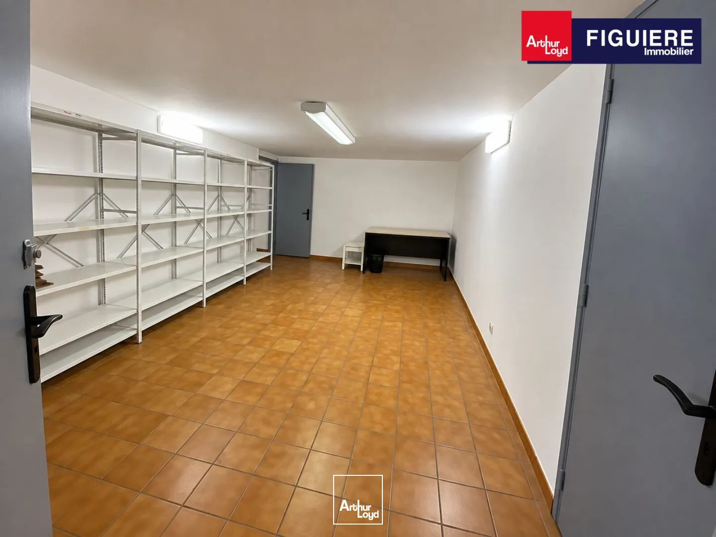 Bureaux - Location - LA FARE LES OLIVIERS - 13580 - 100-100 - 7909032