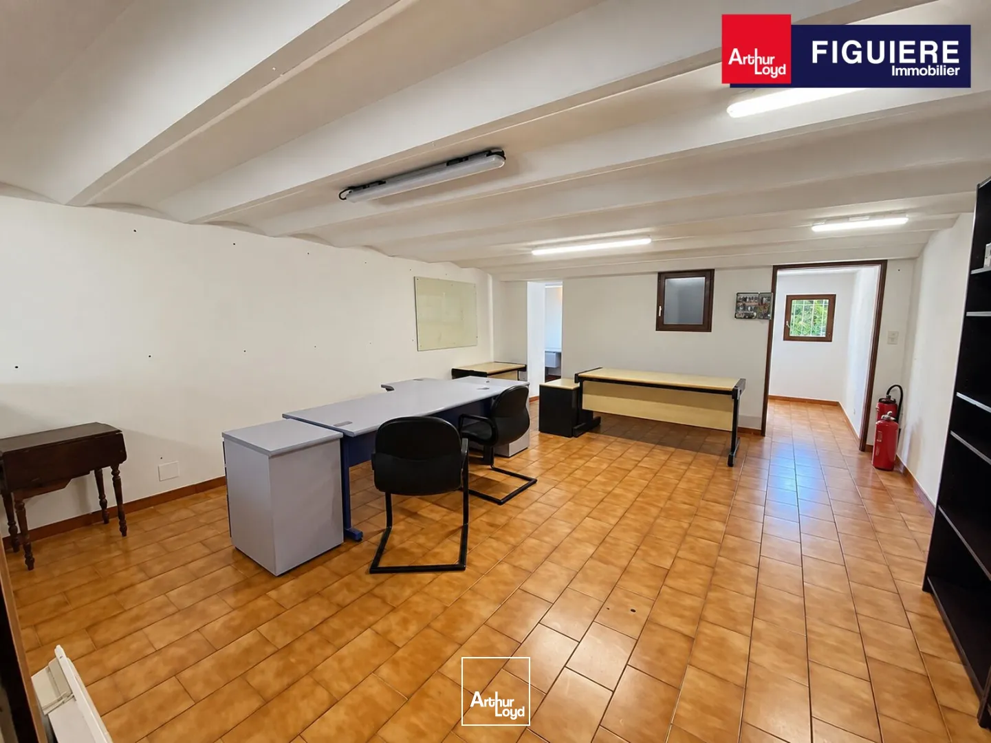 Bureaux - Location - LA FARE LES OLIVIERS - 13580 - 100-100 - 7909029