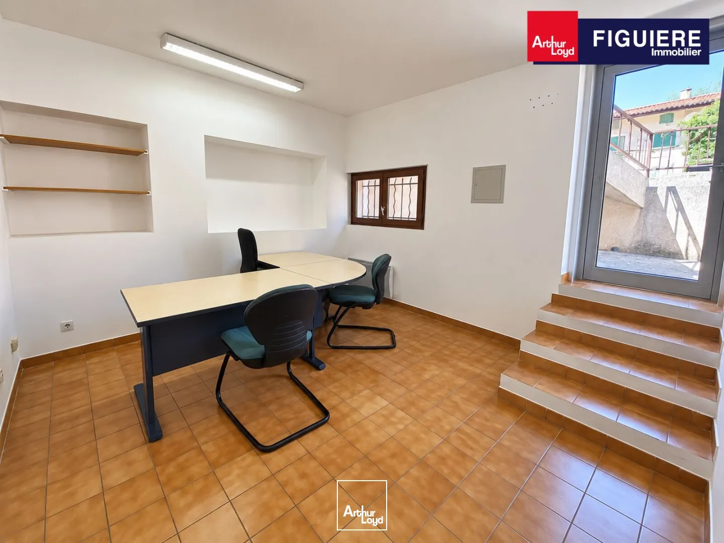 Bureaux - Location - LA FARE LES OLIVIERS - 13580 - 100-100 - 7909030