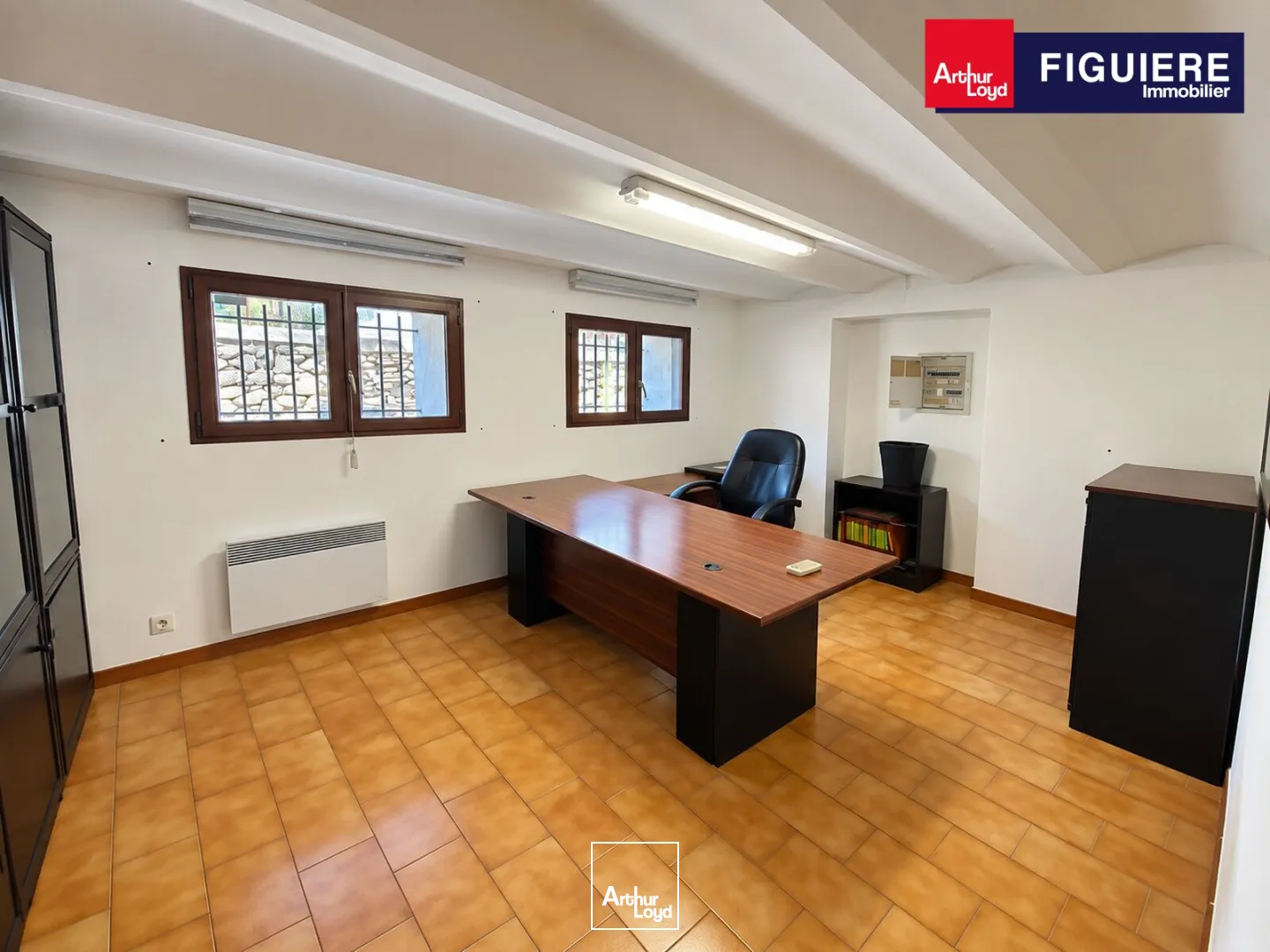 Bureaux - Location - LA FARE LES OLIVIERS - 13580 - 100-100 - 7909031