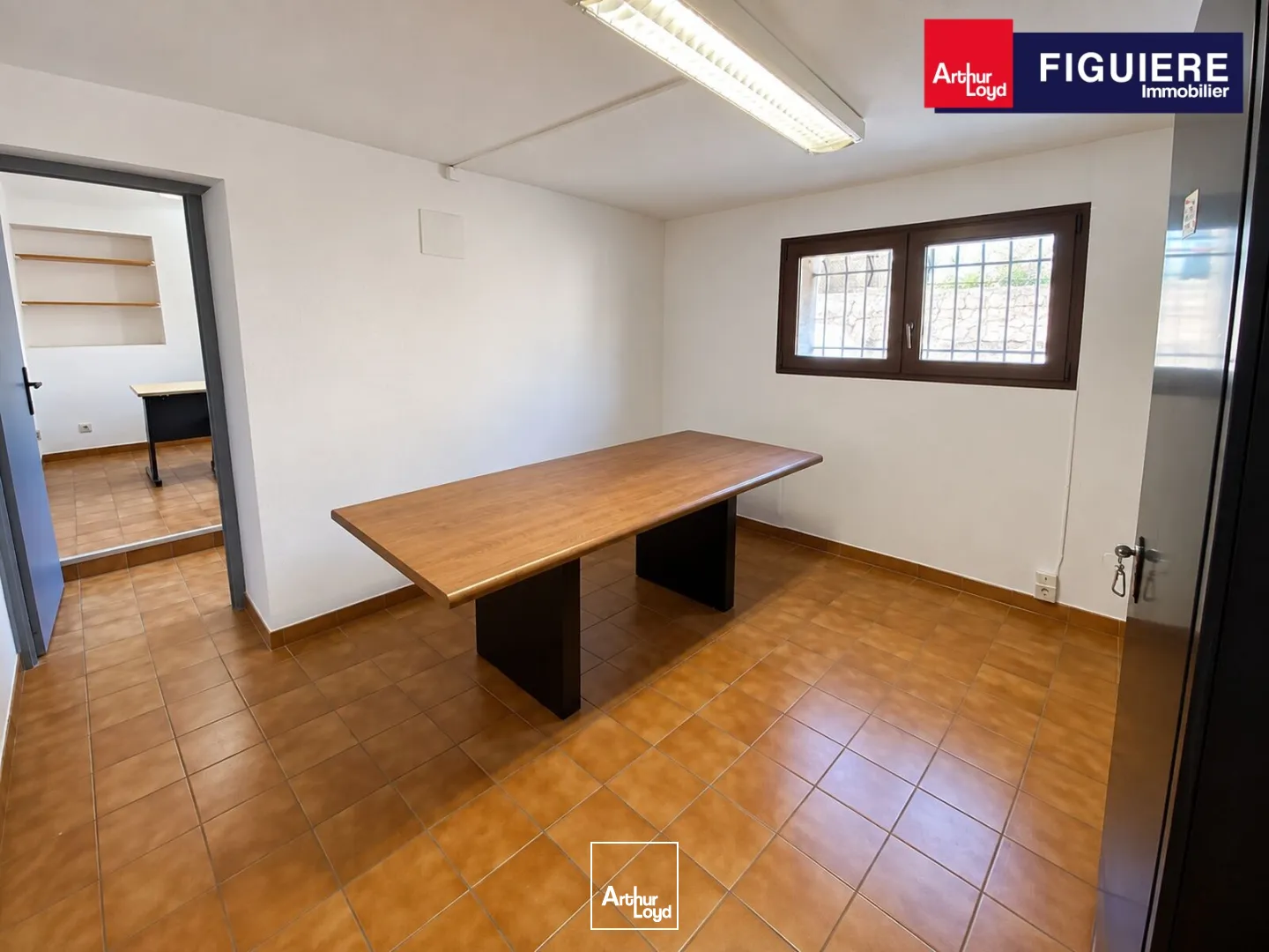 Bureaux - Location - LA FARE LES OLIVIERS - 13580 - 100-100 - 7909034