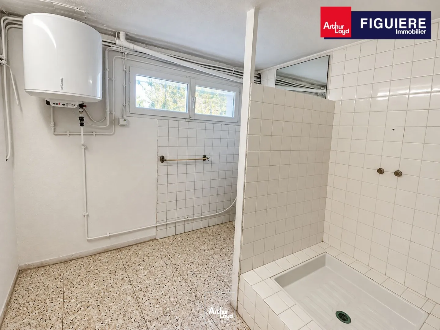 Bureaux - Location - LA FARE LES OLIVIERS - 13580 - 100-100 - 7909035