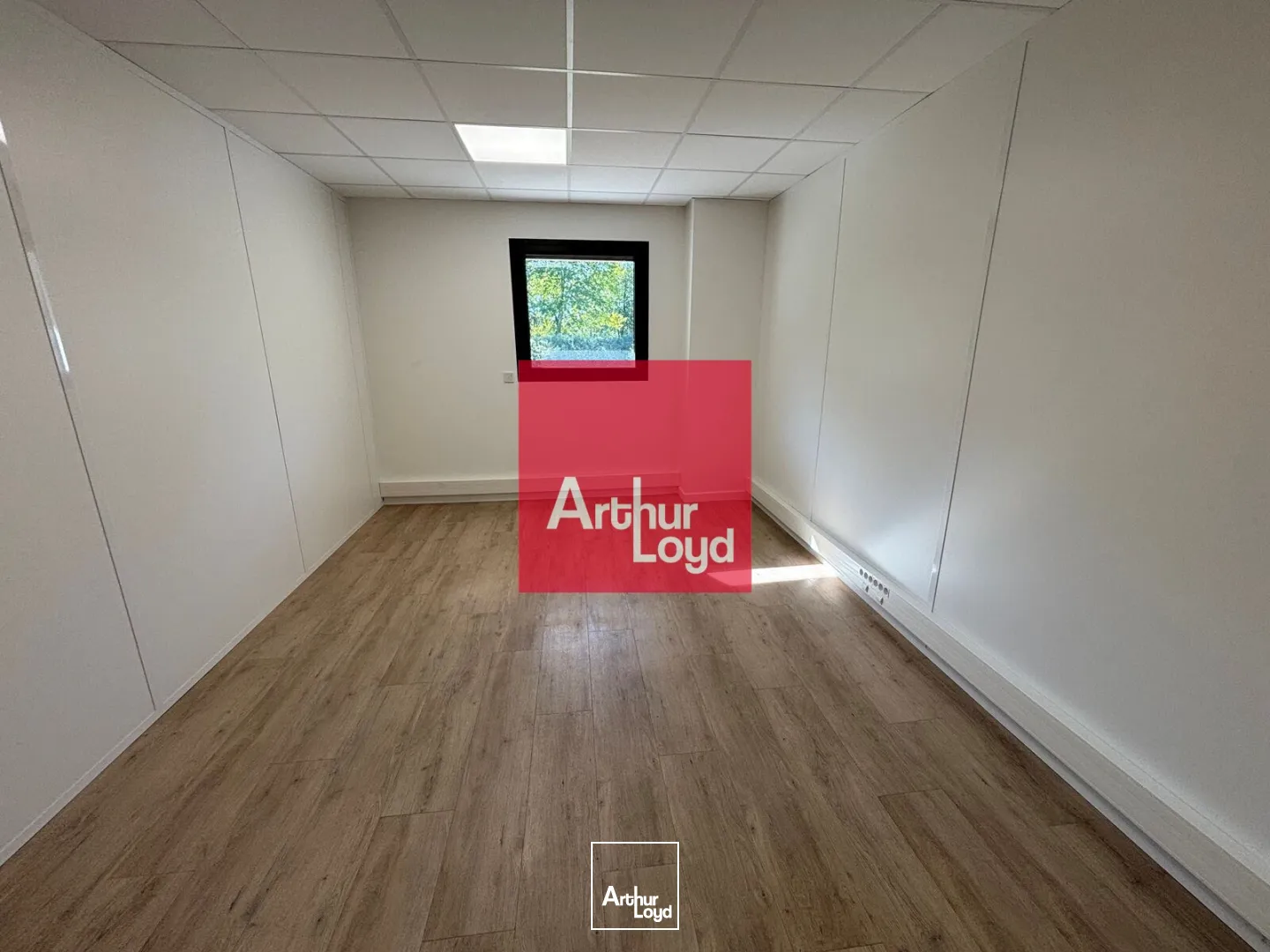 Bureaux - Location - SAINT EGREVE - 38120 - 11.84-49.72 - 7909304