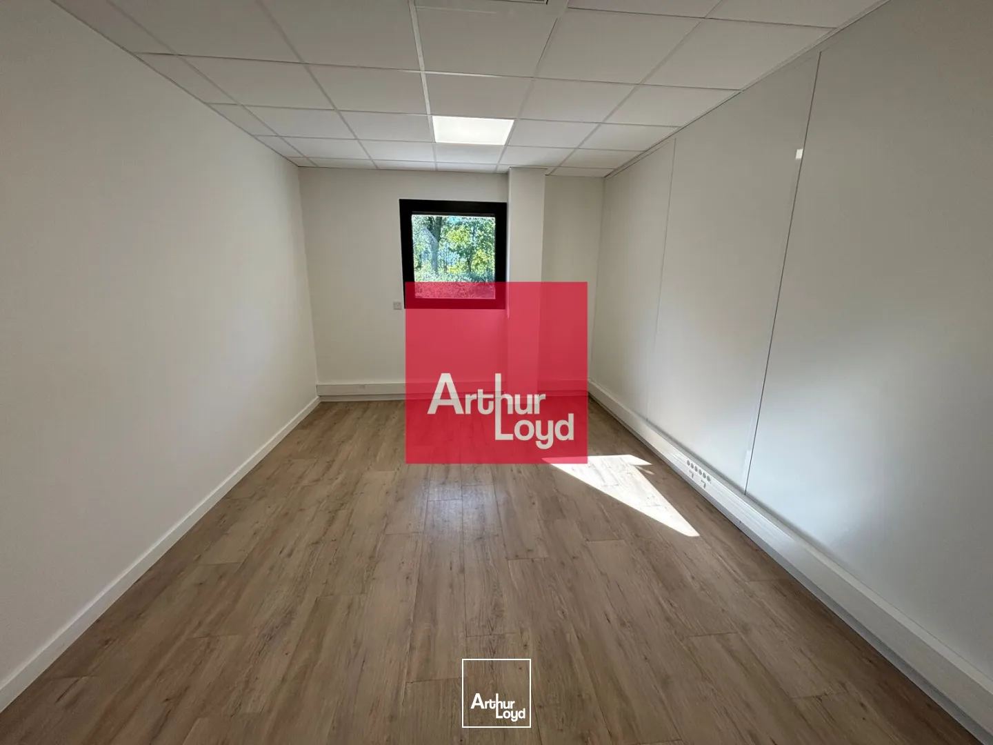 Bureaux - Location - SAINT EGREVE - 38120 - 11.84-49.72 - 7909306