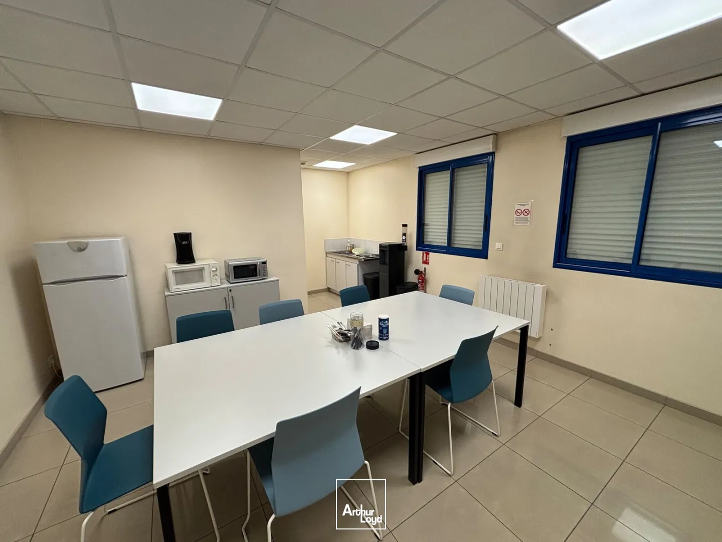 Locaux d'activité & Entrepôts - Location - VERNEUIL EN HALATTE - 60550 - 220-812 - 7909317