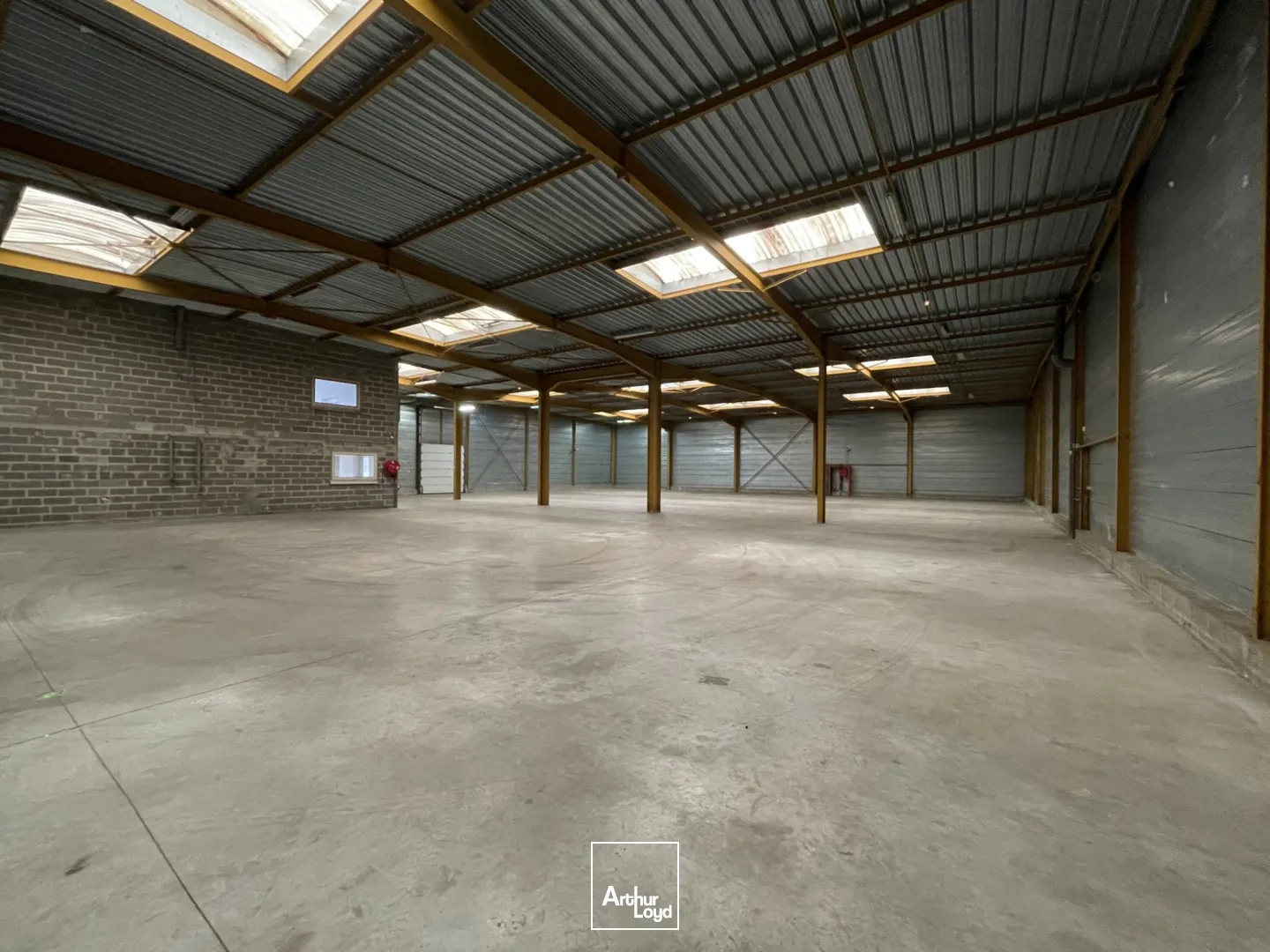 Locaux d'activité & Entrepôts - Location - EVREUX - 27000 - 1500-1500 - 7909409