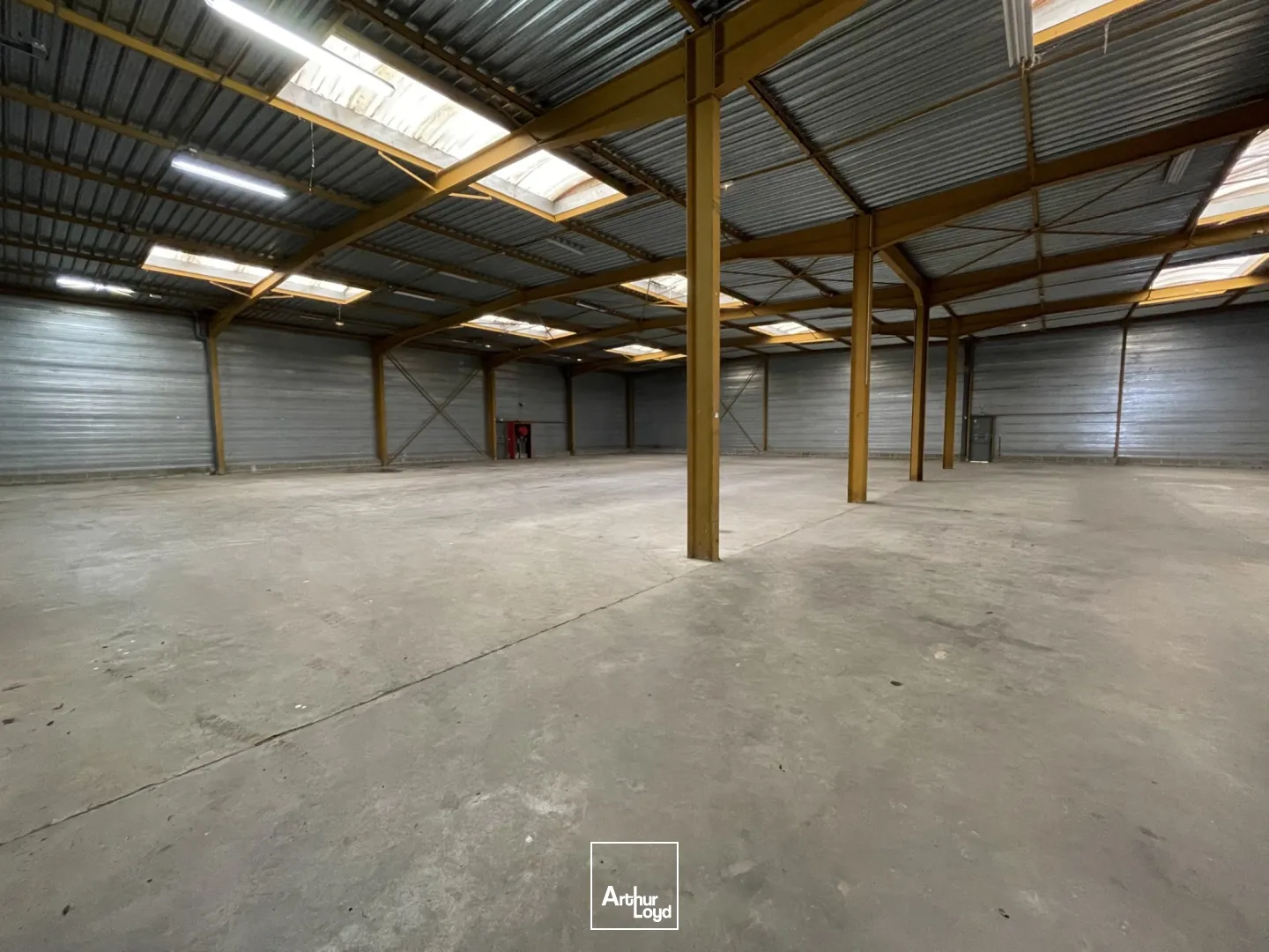 Locaux d'activité & Entrepôts - Location - EVREUX - 27000 - 1500-1500 - 7909408