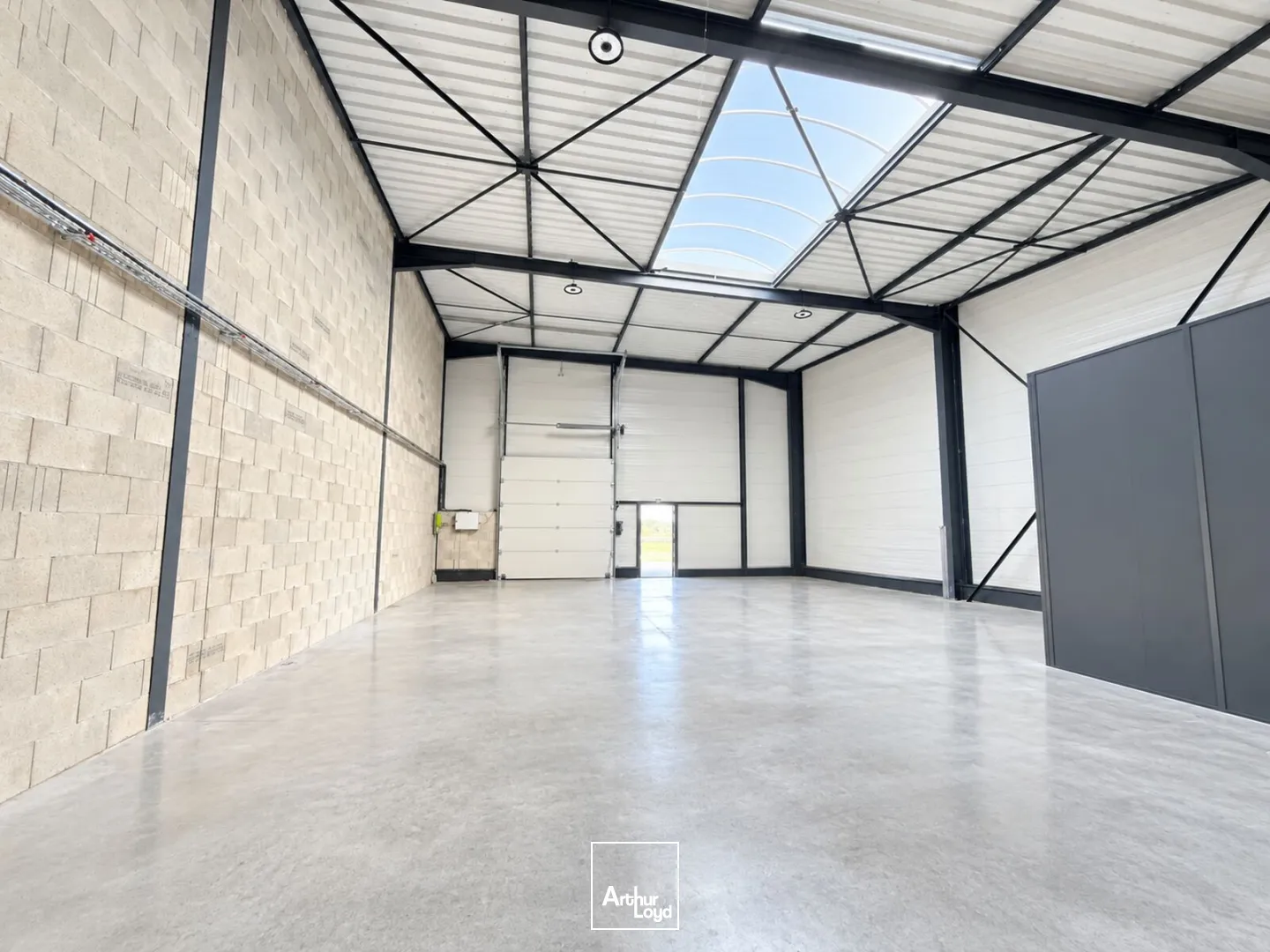 Locaux d'activité & Entrepôts - Location - SAVIGNEUX - 42600 - 186-186 - 7909683