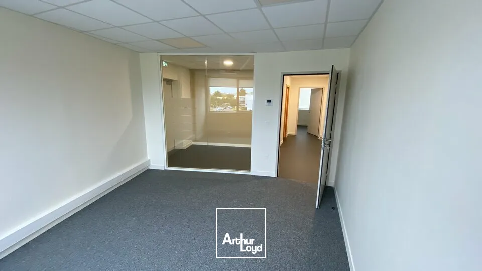 Bureaux - Vente - SAINT BENOIT - 86280 - 152.65-152.65 - 7909977