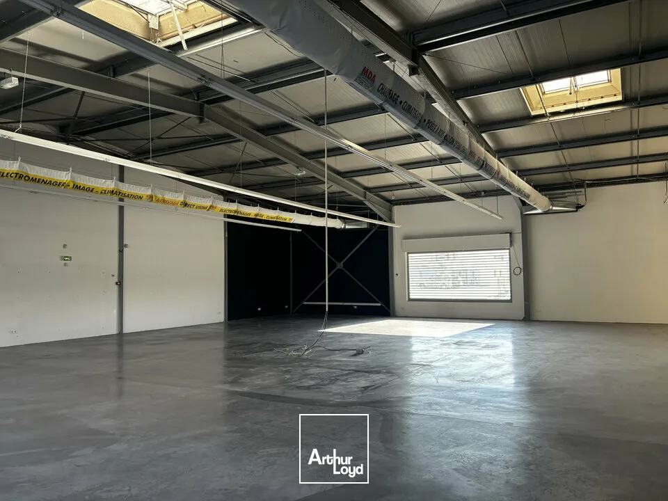 Locaux commerciaux - Location - MONTELIMAR - 26200 - 410-410 - 7910748