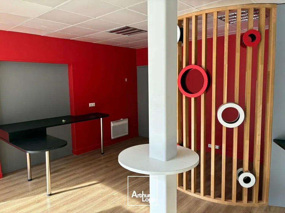 Locaux commerciaux - Location - LA ROCHE-SUR-YON - 85000 - 30-30 - 7910867