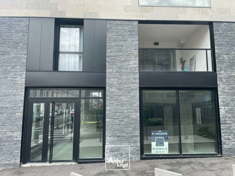 Locaux commerciaux - Vente - LA ROCHE-SUR-YON - 85000 - 512-512 - 7910870