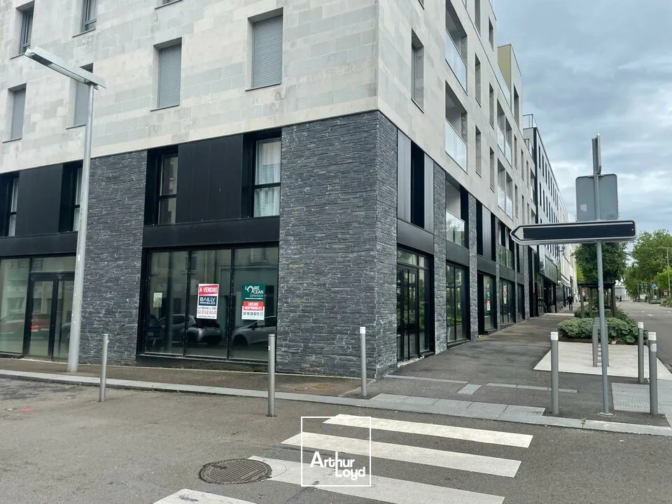 Locaux commerciaux - Vente - LA ROCHE-SUR-YON - 85000 - 512-512 - 7910871