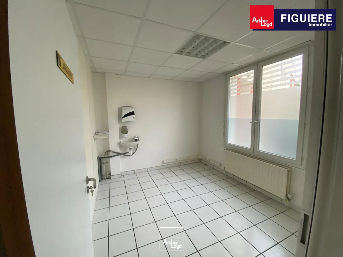 Bureaux - Location - SALON DE PROVENCE - 13300 - 200-200 - 7910961
