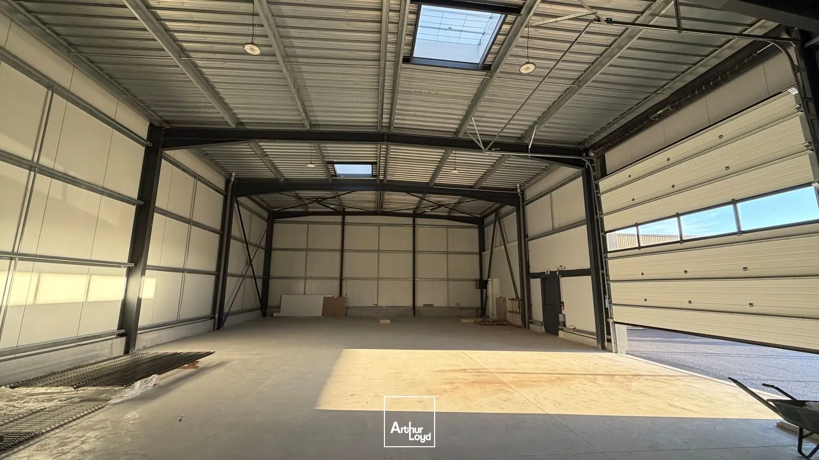 Locaux d'activité & Entrepôts - Location - KERVIGNAC - 56700 - 308-308 - 7911070