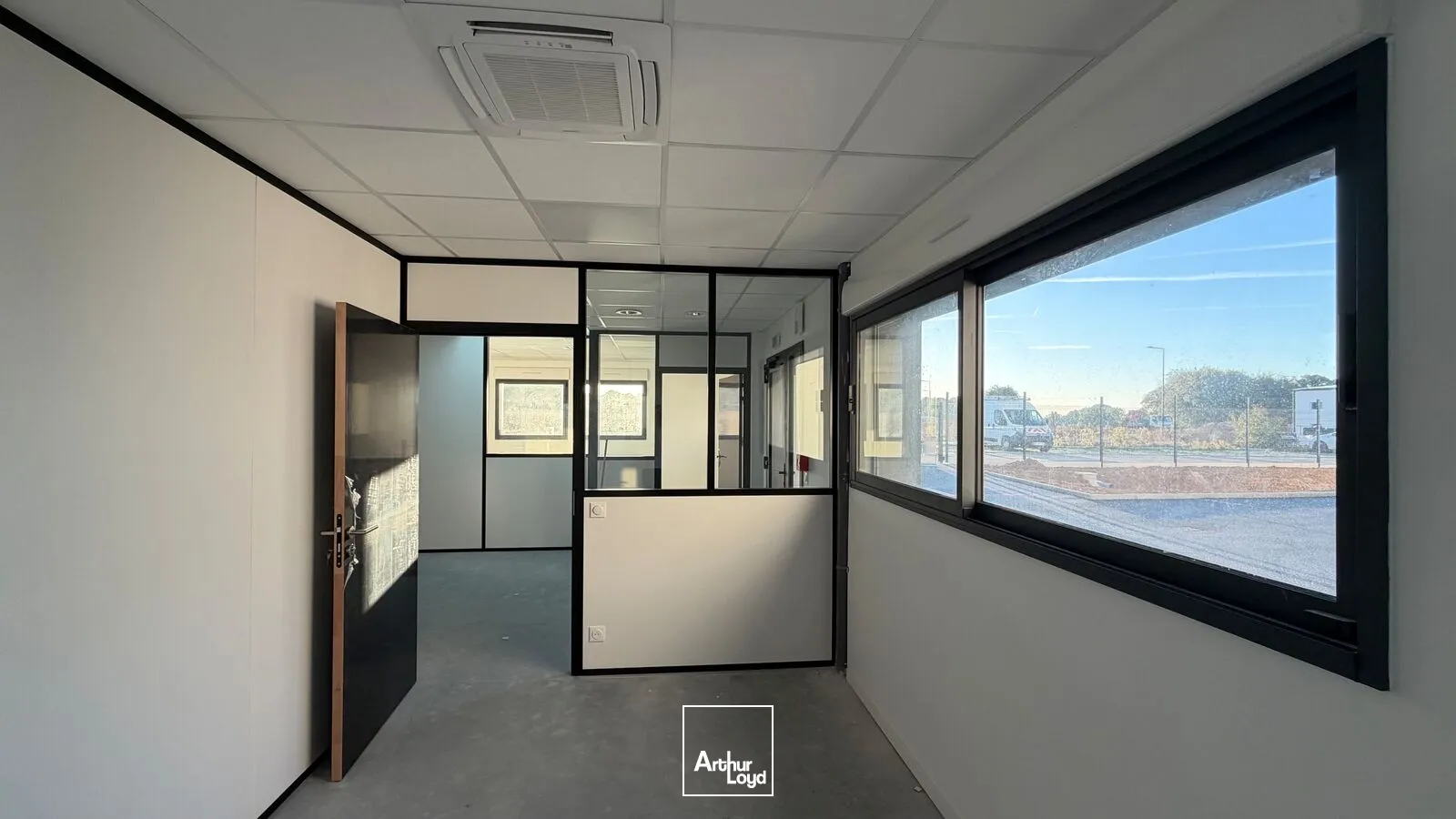 Locaux d'activité & Entrepôts - Location - KERVIGNAC - 56700 - 308-308 - 7911073