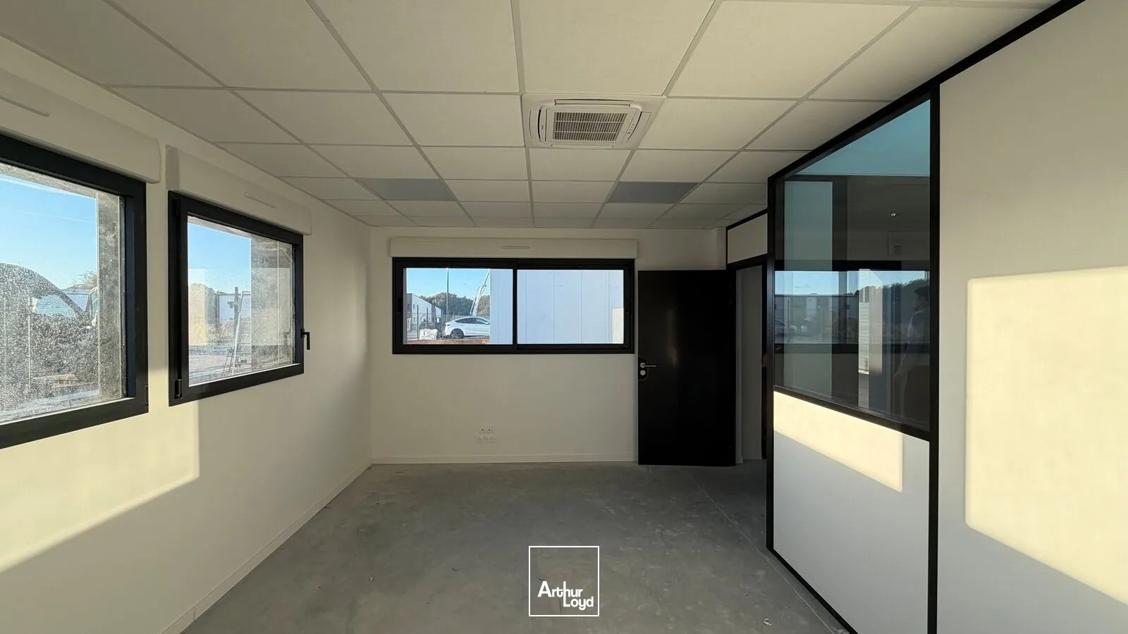 Locaux d'activité & Entrepôts - Location - KERVIGNAC - 56700 - 308-308 - 7911072