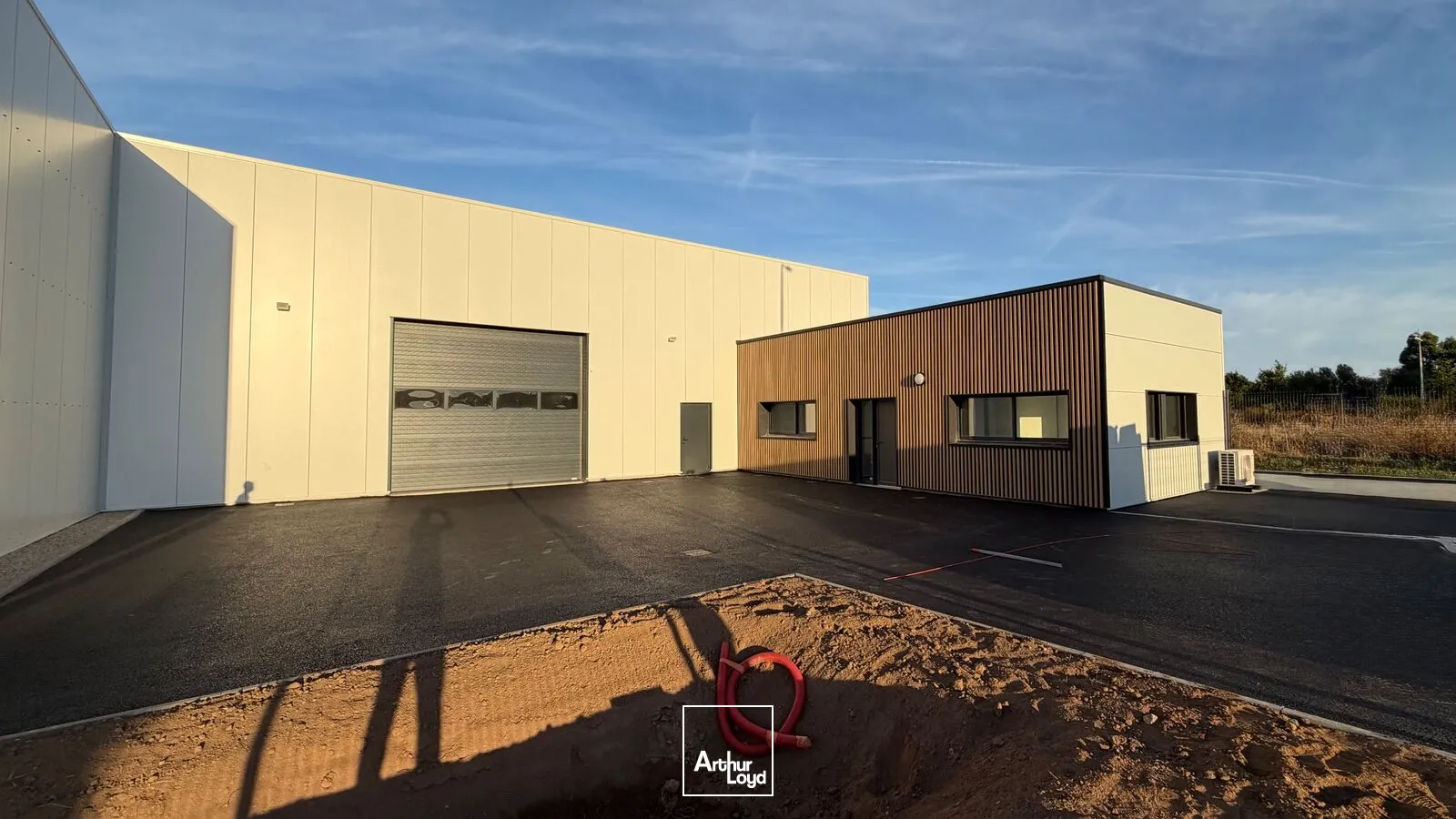 Locaux d'activité & Entrepôts - Location - KERVIGNAC - 56700 - 308-308 - 7911067