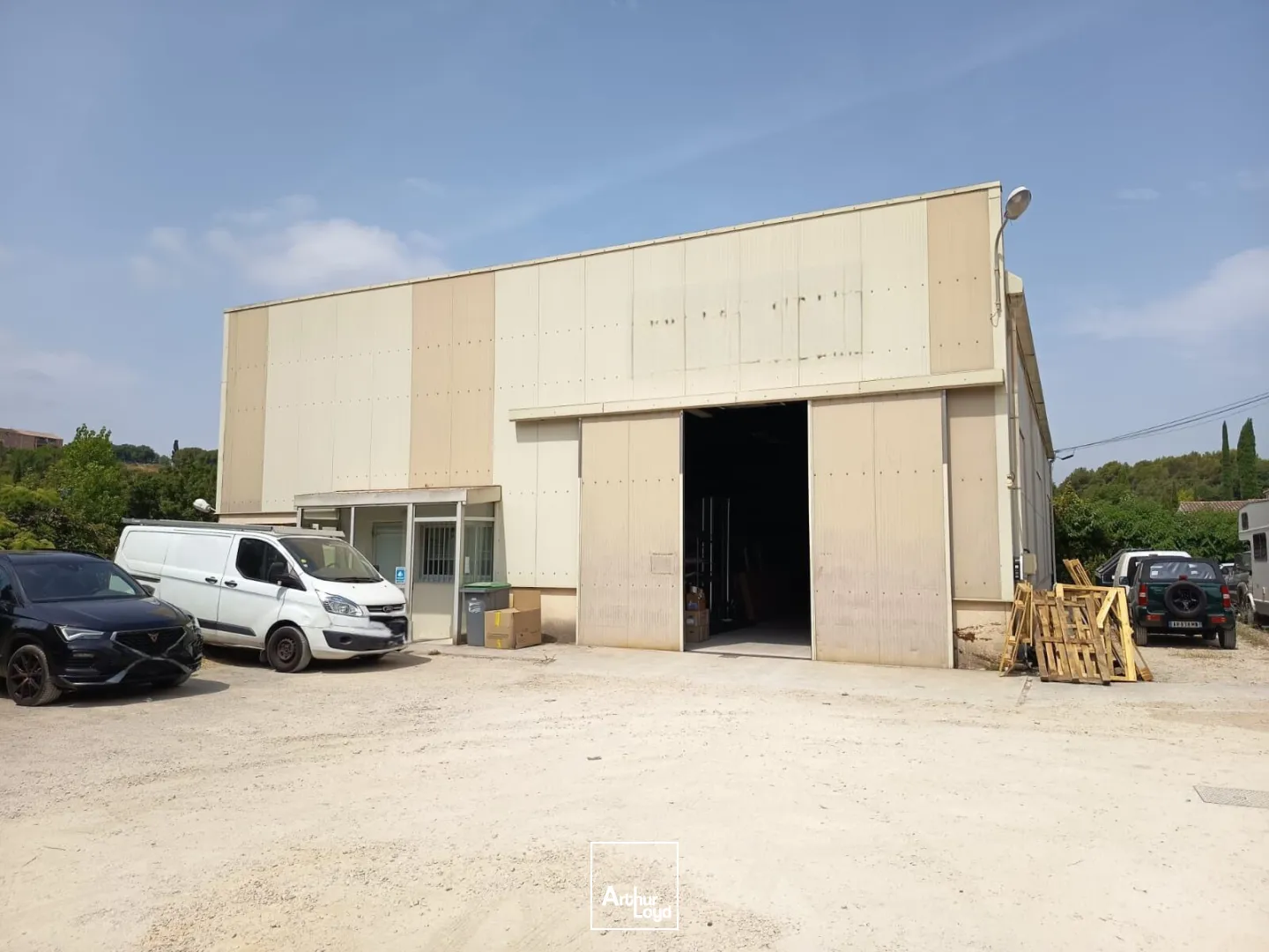 Locaux commerciaux - Location - LE BEAUSSET - 83330 - 471.8-471.8 - 7911311