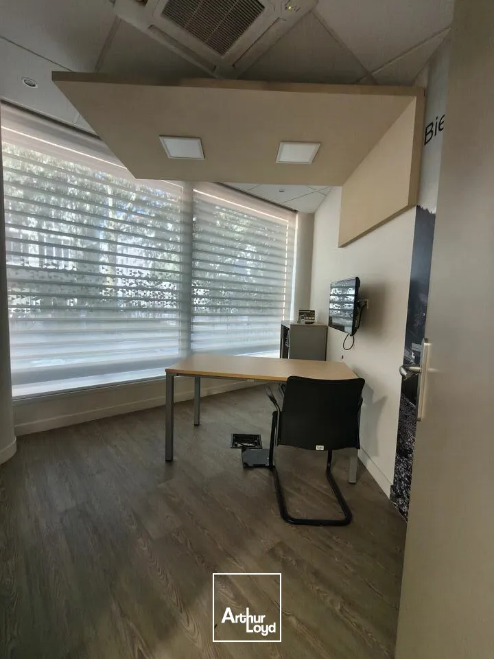 Locaux commerciaux - Location - CHAMBÉRY - 73000 - 159.8-159.8 - 7911326