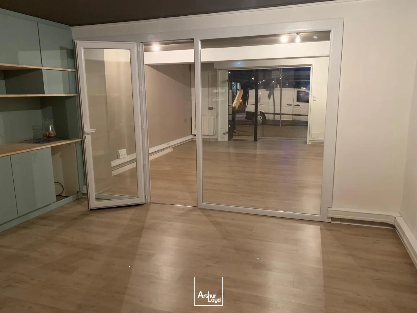 Locaux commerciaux - Location - ROANNE - 42300 - 50-50 - 7911506