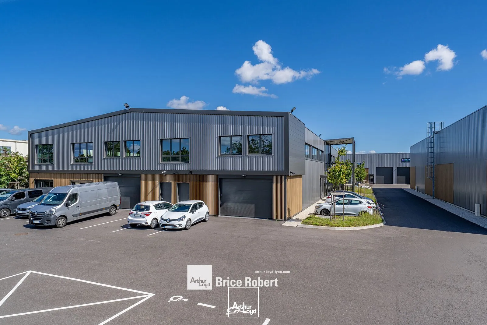 Locaux d'activité & Entrepôts - Location - CHASSIEU - 69680 - 229-229 - 7911560