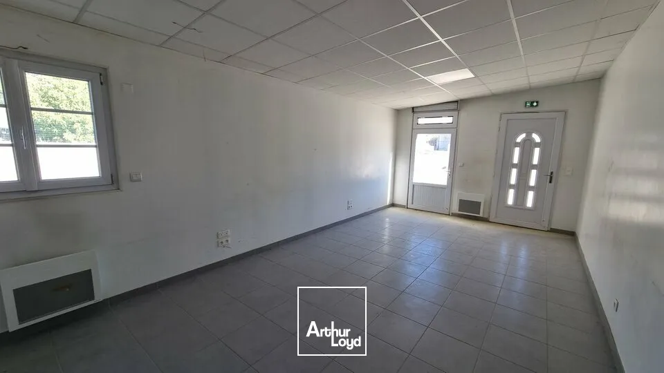 Locaux d'activité & Entrepôts - Vente - SAINT GEORGES LES BAILLARGEAUX - 86130 - 342-342 - 7911754