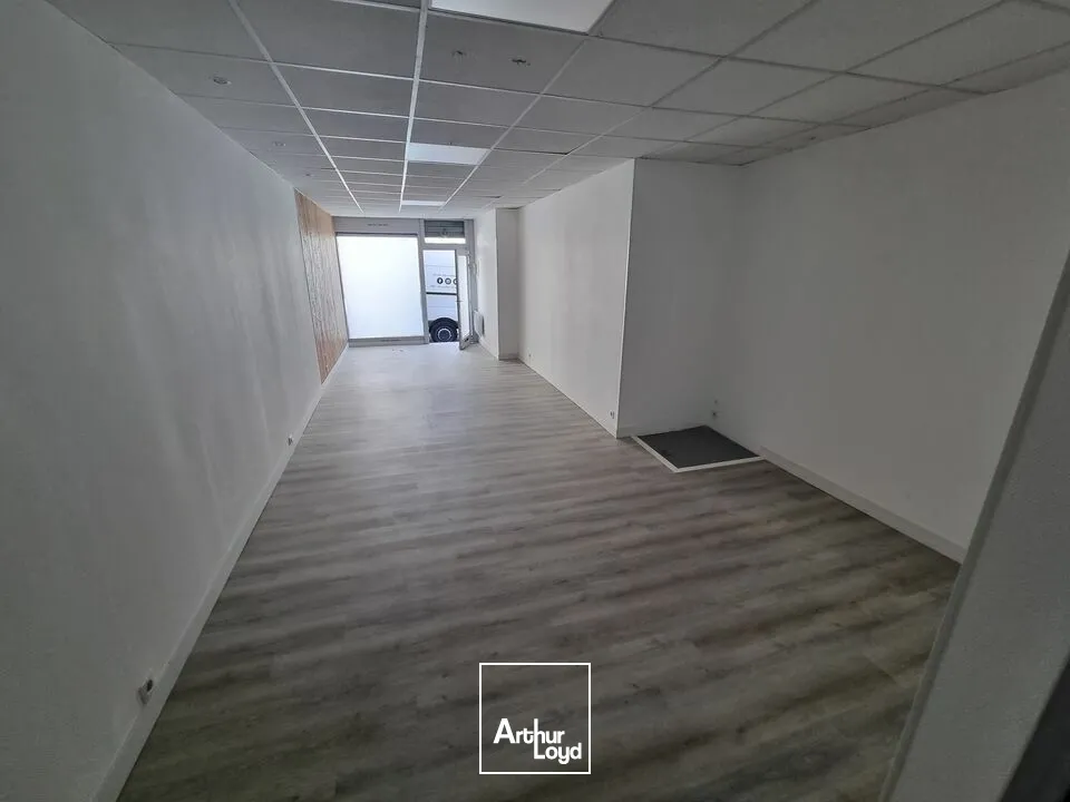 Locaux commerciaux - Location - NIORT - 79000 - 50-50 - 7911761
